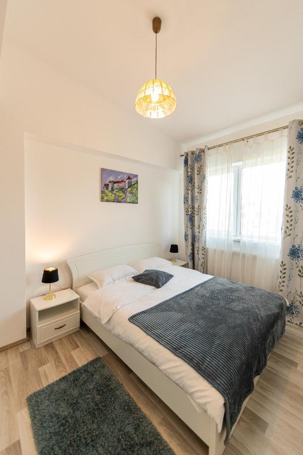 Citadel Apartament'S Rîşnov Exterior foto